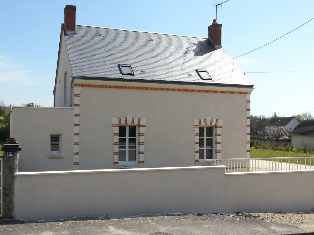 Gite Du Domaine Du Haut Perron Villa Thesee Exterior photo